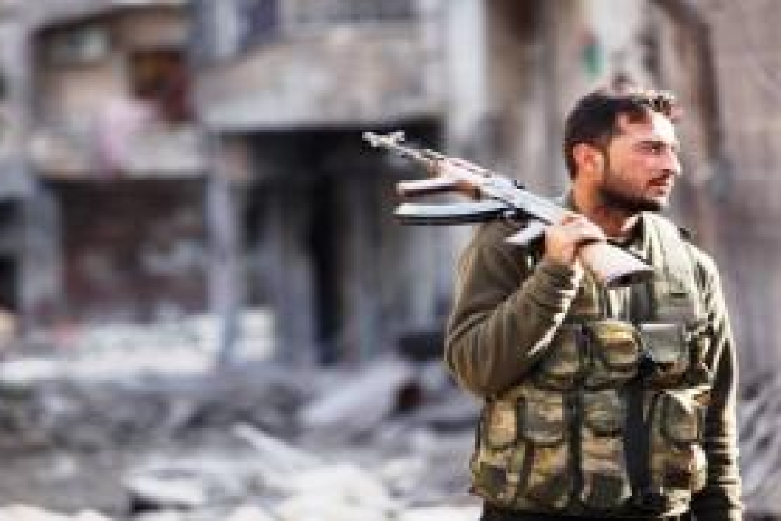 Σύρος πρώην αξιωματικός αντιμέτωπος με ισόβια για εγκλήματα πολέμου στη Σουηδία